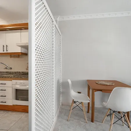 Apartament Floritas 1 *
